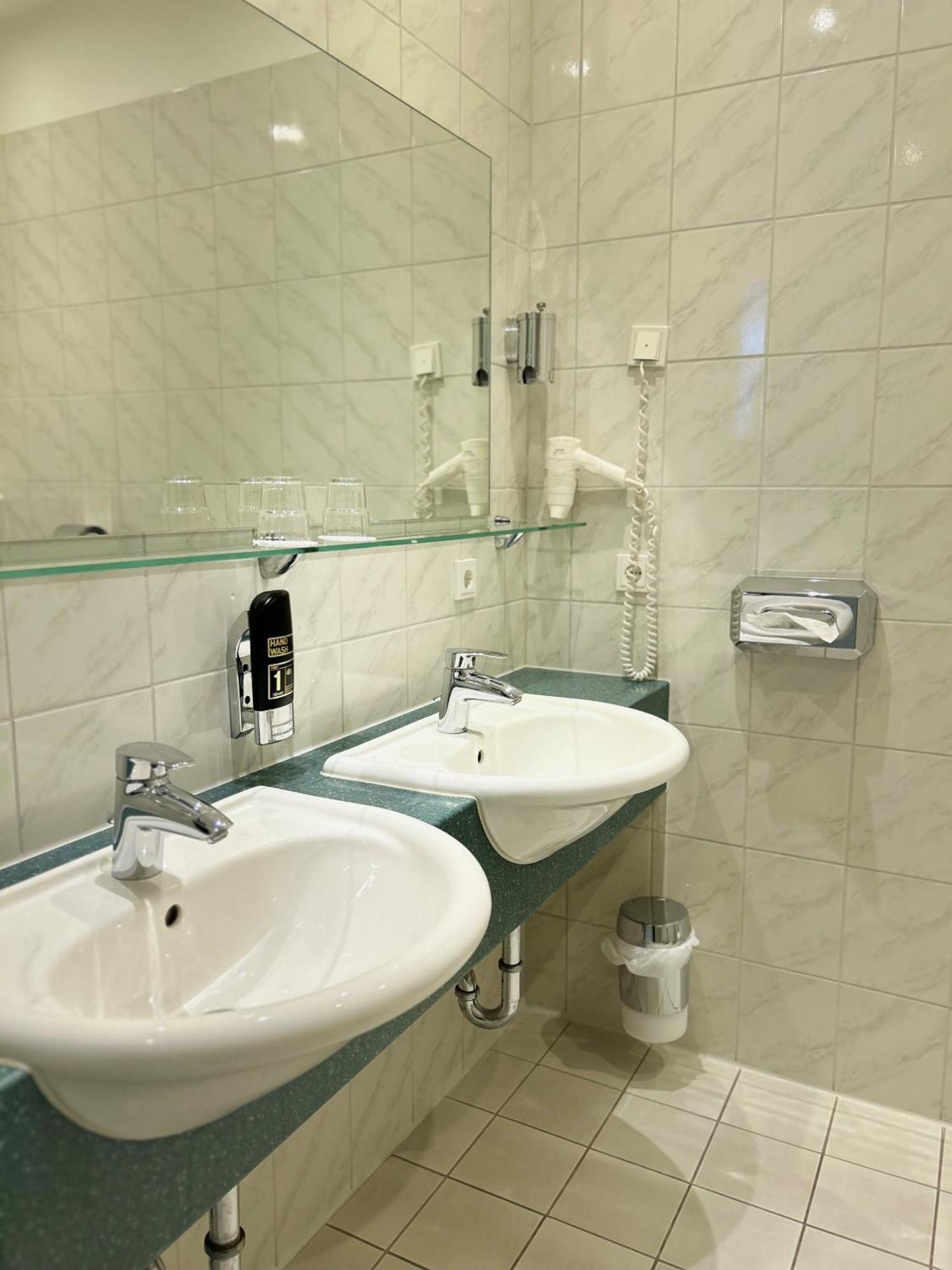 Sure Hotel By Best Western Wilhelmshaven City วิลเฮล์มฮาเฟน ภายนอก รูปภาพ