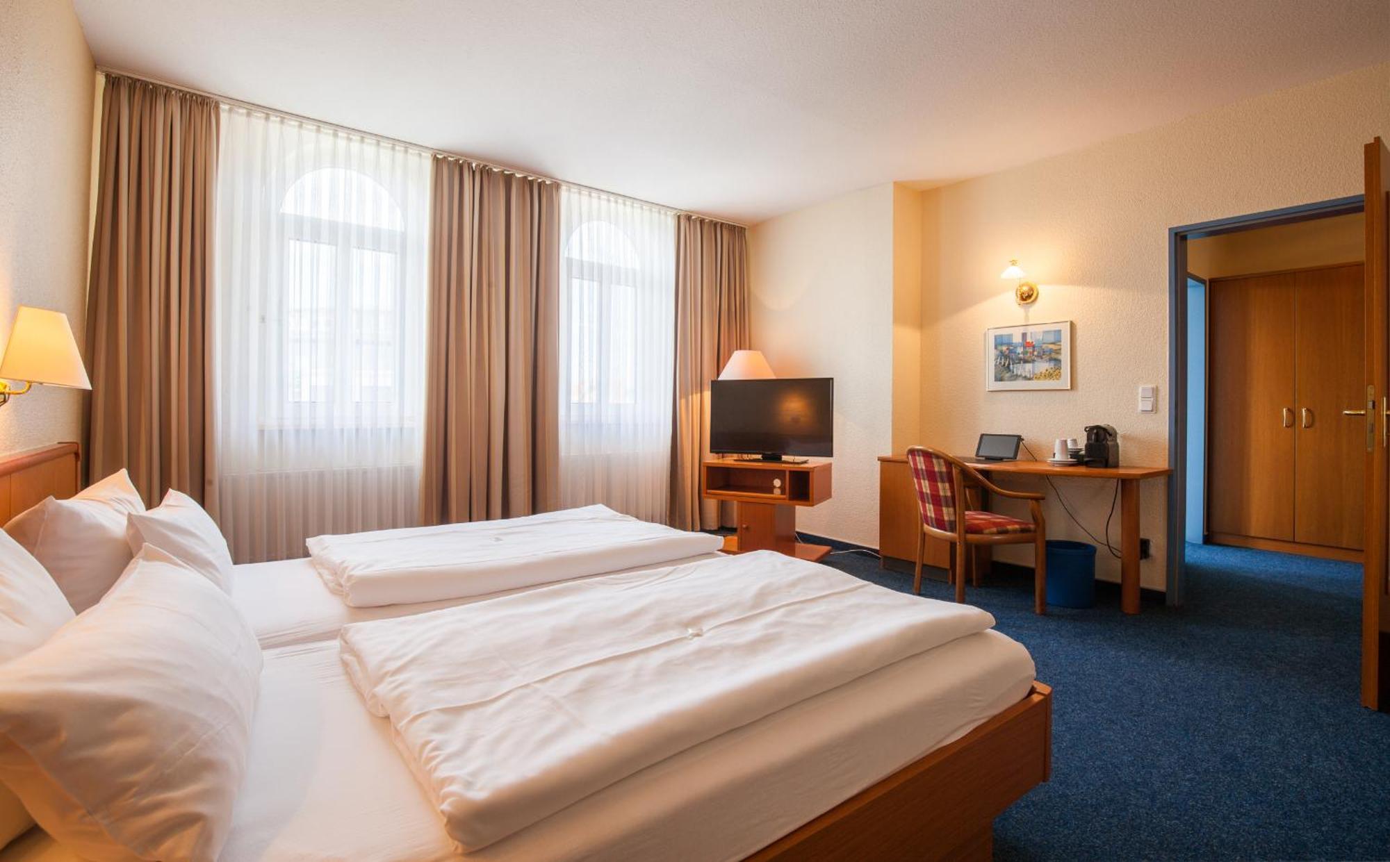 Sure Hotel By Best Western Wilhelmshaven City วิลเฮล์มฮาเฟน ภายนอก รูปภาพ